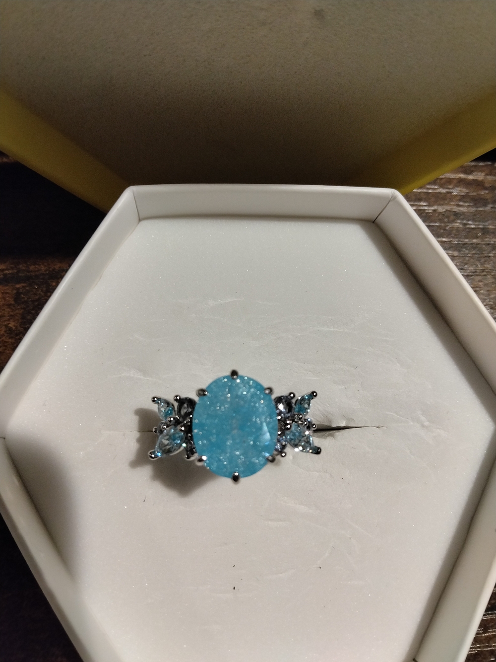 Ring Bomb Party Silver Blue Oval Crystal Prong Set Cocktail Ring Size 9